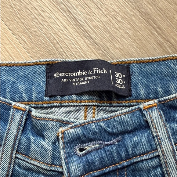 Abercrombie & Fitch Men’s Straight Jeans - Picture 4 of 5